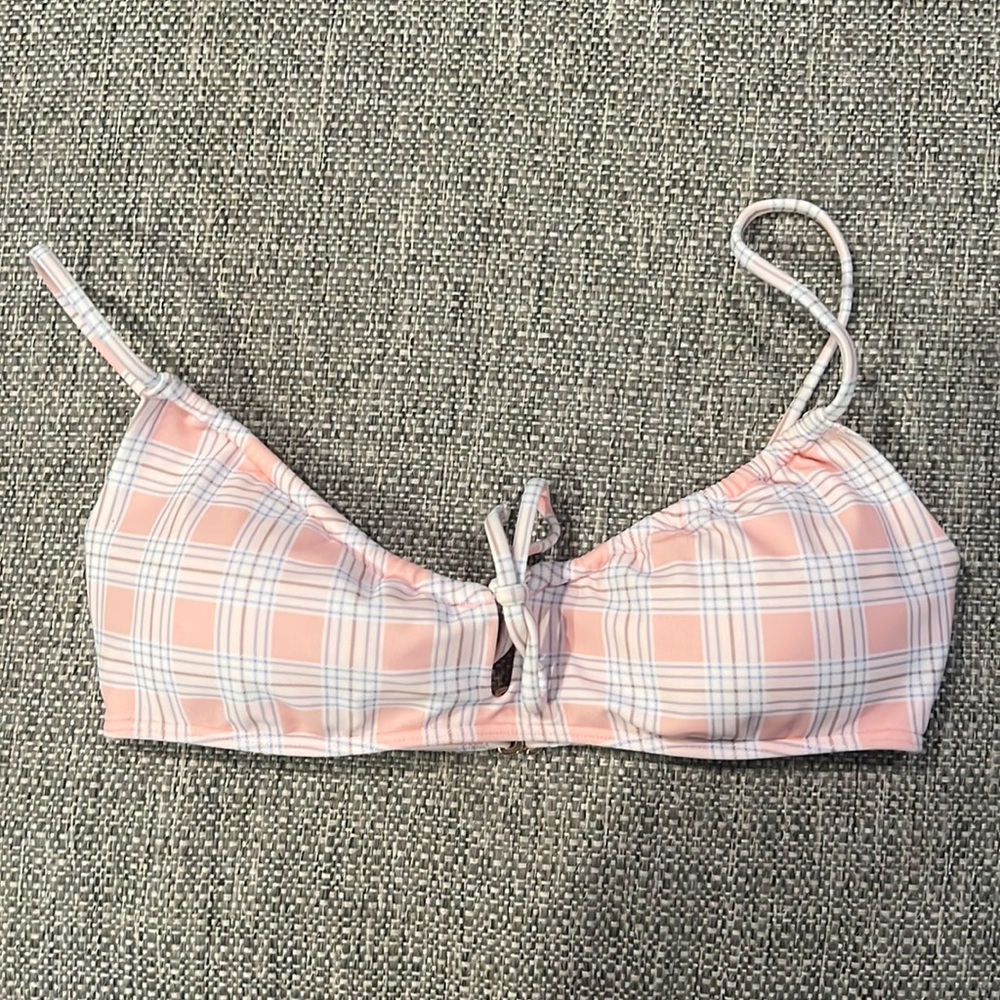 Hollister swim top in pink.